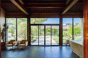 Xiaotang Yipiao Siheyuan Hot Spring Hotel & Resorts