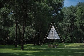 Xiaotang Yipiao Siheyuan Hot Spring Hotel & Resorts