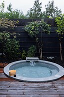 Xiaotang Yipiao Siheyuan Hot Spring Hotel & Resorts