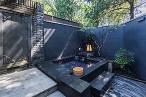 Xiaotang Yipiao Siheyuan Hot Spring Hotel & Resorts