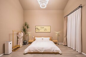 Xiaotang Yipiao Siheyuan Hot Spring Hotel & Resorts