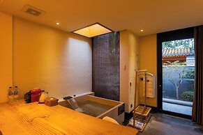 Xiaotang Yipiao Siheyuan Hot Spring Hotel & Resorts