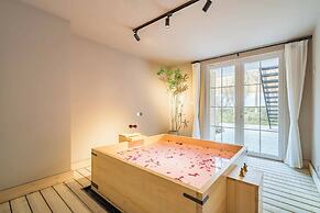 Xiaotang Yipiao Siheyuan Hot Spring Hotel & Resorts