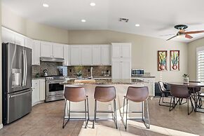 La Quinta Desert Haven Luxe Stay w/ Private Pool, Hot Tub, Pool Table