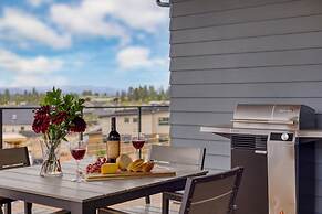 1216 Skyline Ranch 200 Private Hot Tub w View Premier Downtown Locatio