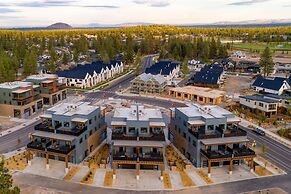 1216 Skyline Ranch 200 Private Hot Tub w View Premier Downtown Locatio