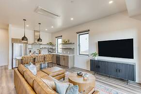 1216 Skyline Ranch 200 Downtown Location Private Hot Tub Mins to Old B