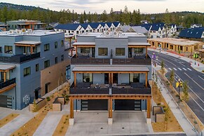 1216 Skyline Ranch 200 Downtown Location Private Hot Tub Mins to Old B