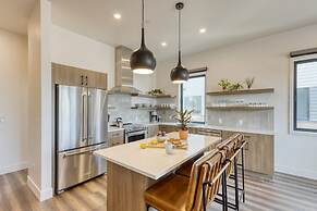 1216 Skyline Ranch 200 Downtown Location Private Hot Tub Mins to Old B