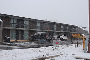 Fort York Motel