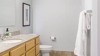 Canal Walk District Apartments by Barsala