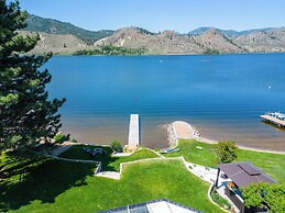 Skaha Lakefront Inn