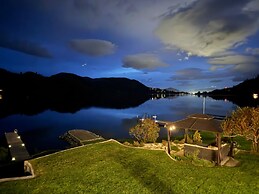 Skaha Lakefront Inn