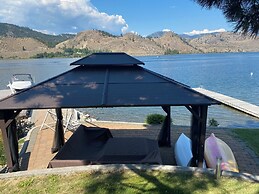 Skaha Lakefront Inn