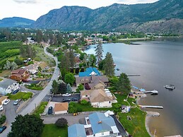 Skaha Lakefront Inn