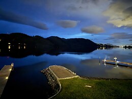 Skaha Lakefront Inn