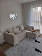 Room-charming Loughton Apartment With Ba