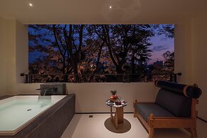 Anlai Rainforest Luxury Resort