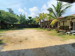 Bandengan Beach Hotel Jepara 2