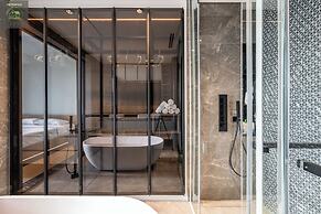 Metropole Thu Thiem Skyline Apartment