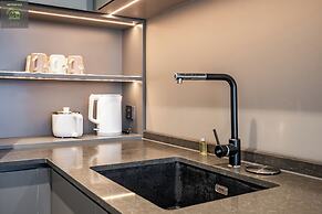 Metropole Thu Thiem Skyline Apartment