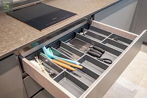 Metropole Thu Thiem Skyline Apartment