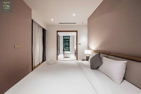 Metropole Thu Thiem Skyline Apartment