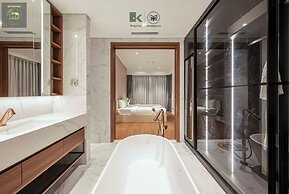 Metropole Thu Thiem Skyline Apartment