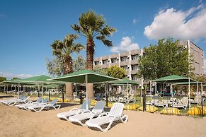 Aqua Nina Resort Hotel