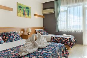 Aqua Nina Resort Hotel