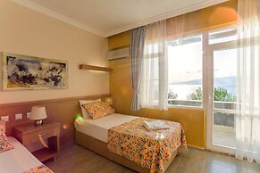 Aqua Nina Resort Hotel