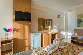 Aqua Nina Resort Hotel