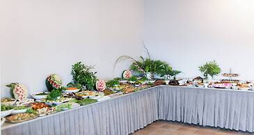 Aqua Nina Resort Hotel