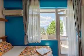 Aqua Nina Resort Hotel