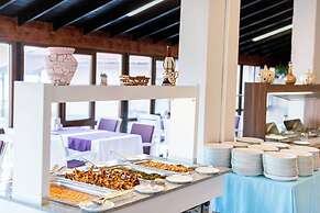 Aqua Nina Resort Hotel