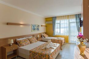 Aqua Nina Resort Hotel