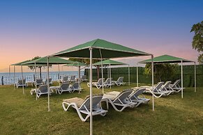 Aqua Nina Resort Hotel