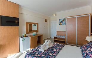 Aqua Nina Resort Hotel