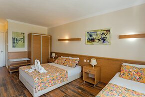 Aqua Nina Resort Hotel