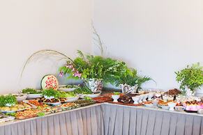 Aqua Nina Resort Hotel