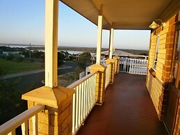 Baywatch Retreat Augusta