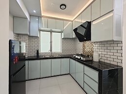 Tiara Desaru By Antlerzone