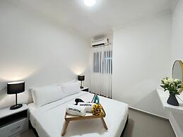 Tiara Desaru By Antlerzone