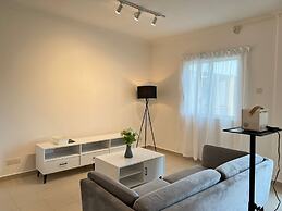 Tiara Desaru By Antlerzone