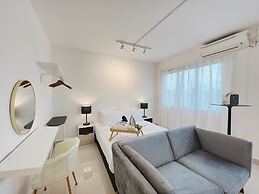 Tiara Desaru By Antlerzone