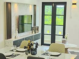 Tiara Desaru By Antlerzone