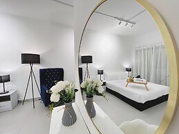 Tiara Desaru By Antlerzone