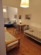 Large Studio/family Apartment