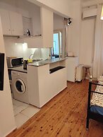 Large Studio/family Apartment