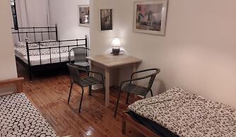 Large Studio/family Apartment